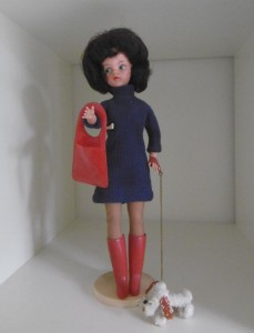 The original Sindy was a bit older than mine. She was launched in 1963 and like miine had very shiny, possibly unwashed (forever) hair.
