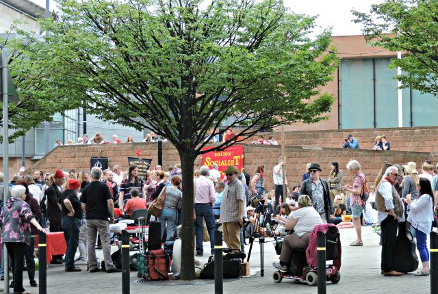 Spot the red 'liberty bonnets'